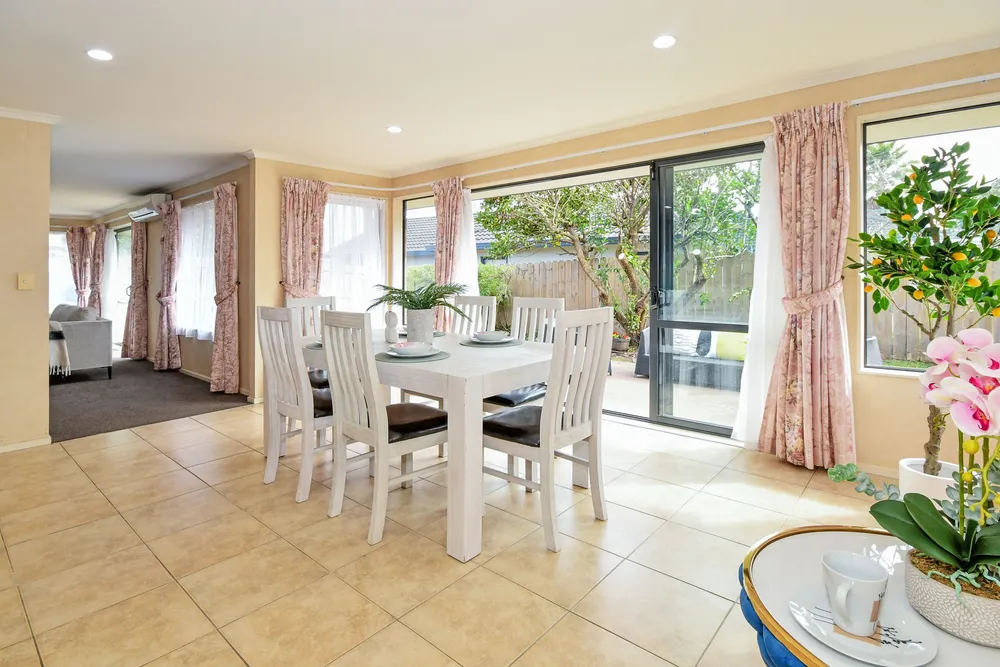 Photos of 84 Redcastle Drive