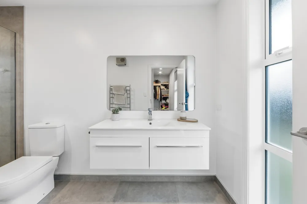 Photos of 2 Olearia Lane