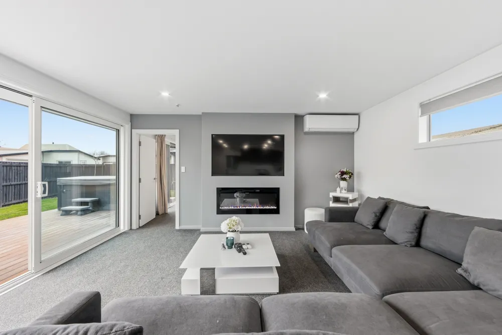 Photos of 2 Olearia Lane