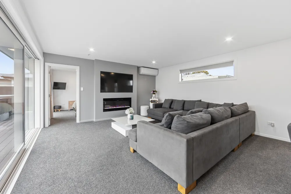 Photos of 2 Olearia Lane