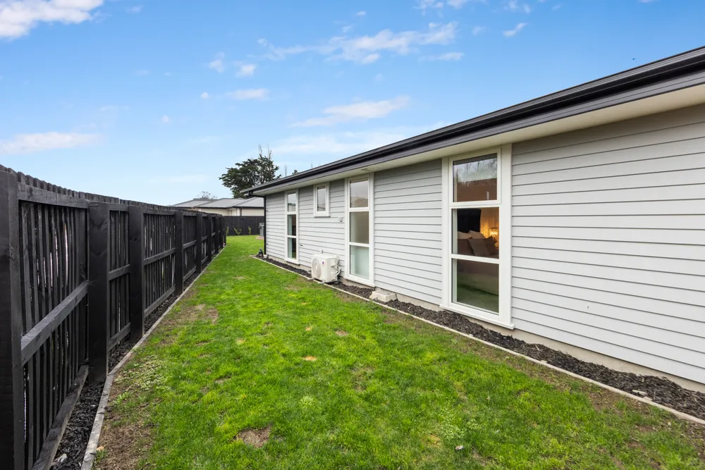 Photos of 2 Olearia Lane