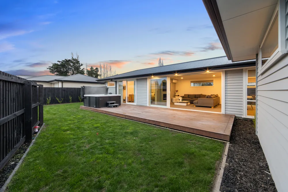 Photos of 2 Olearia Lane