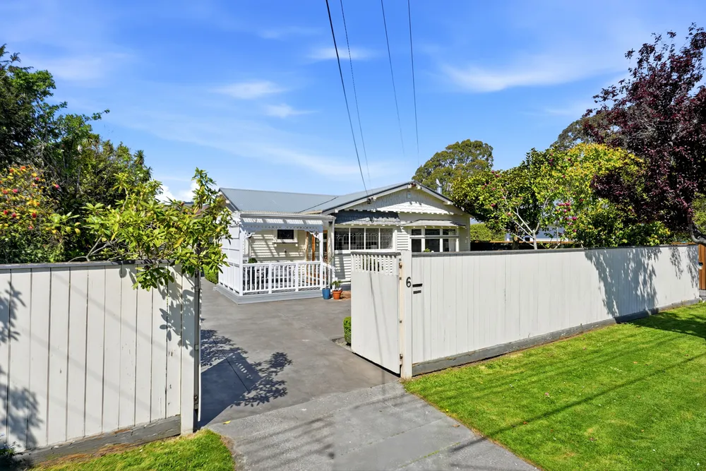 Photos of 6 Cardiff Avenue