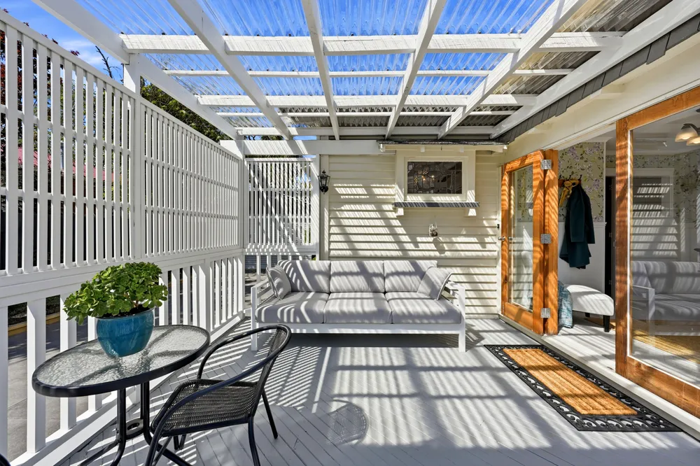 Photos of 6 Cardiff Avenue