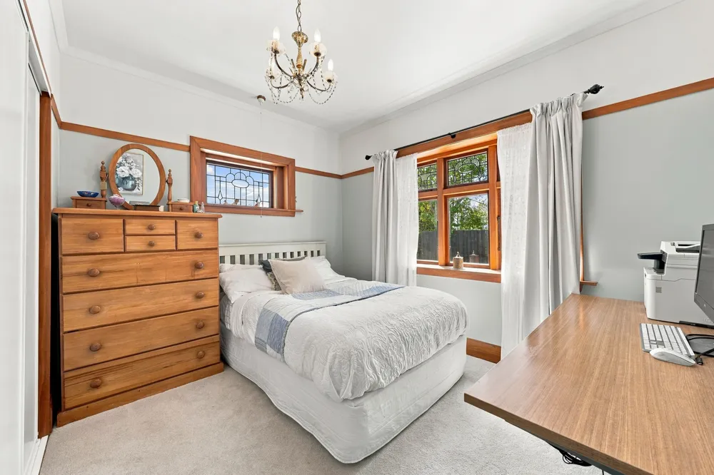 Photos of 6 Cardiff Avenue