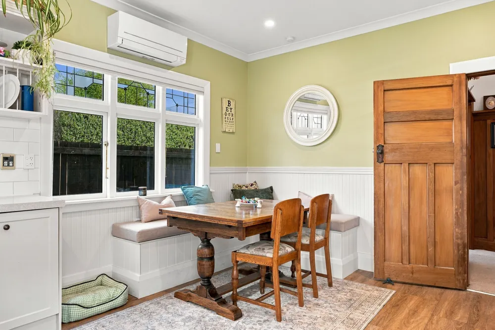 Photos of 6 Cardiff Avenue