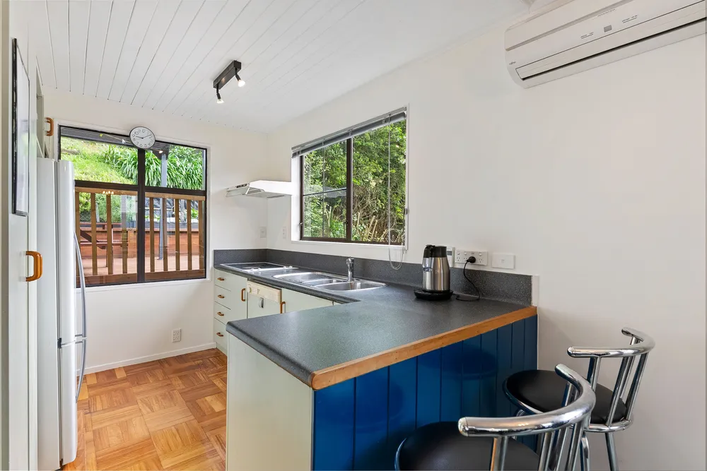 Photos of 52 Hathaway Avenue
