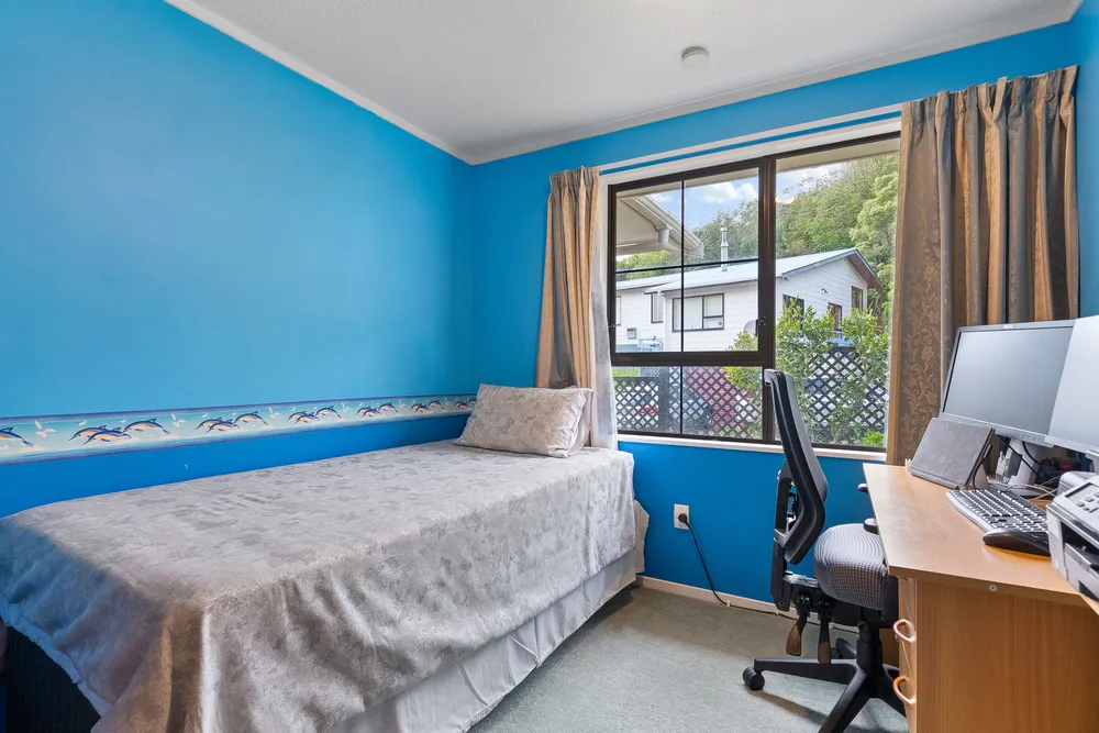 Photos of 52 Hathaway Avenue