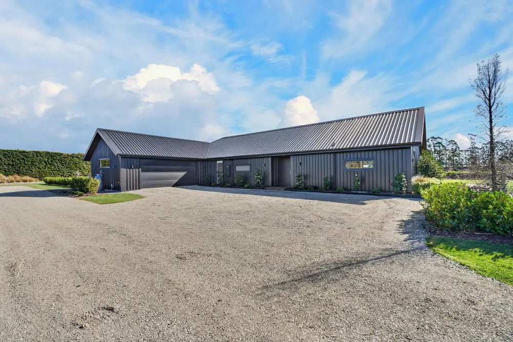 Photos of 215 Creyke Road