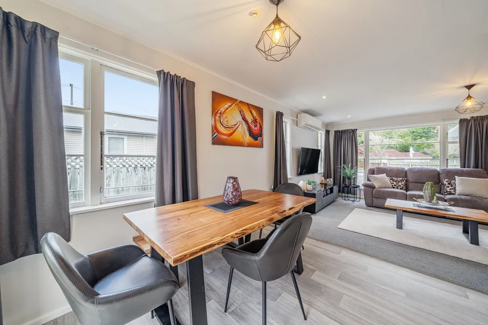 Photos of 95 Hine Road