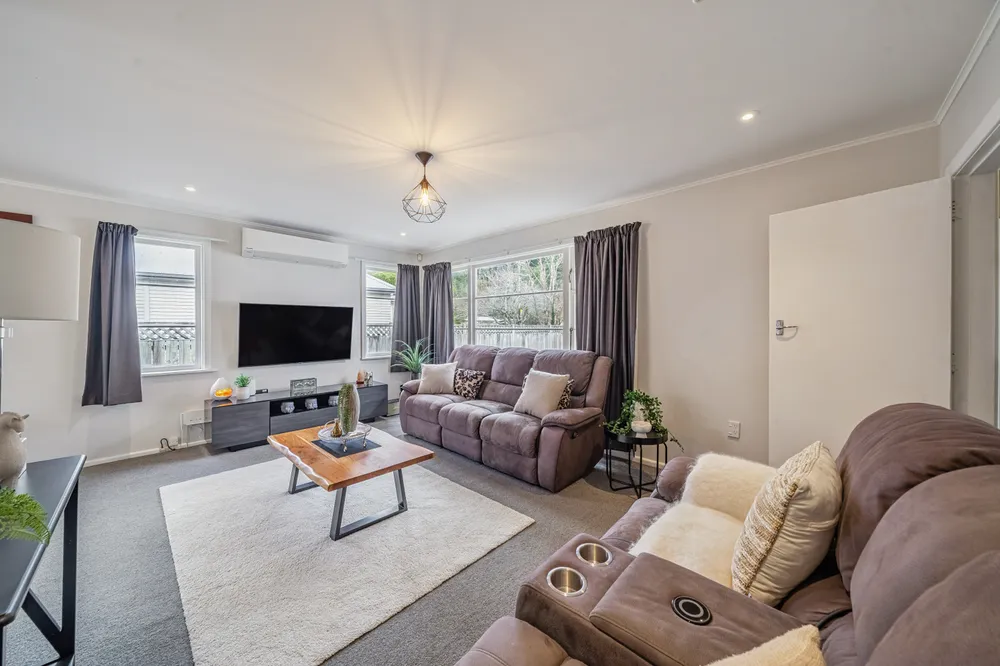 Photos of 95 Hine Road