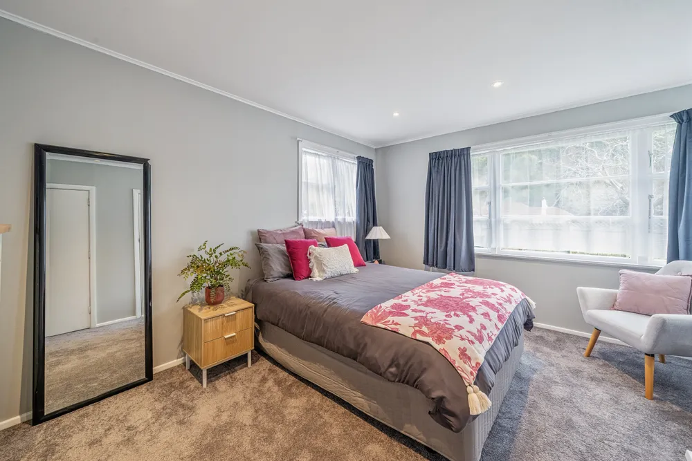 Photos of 95 Hine Road