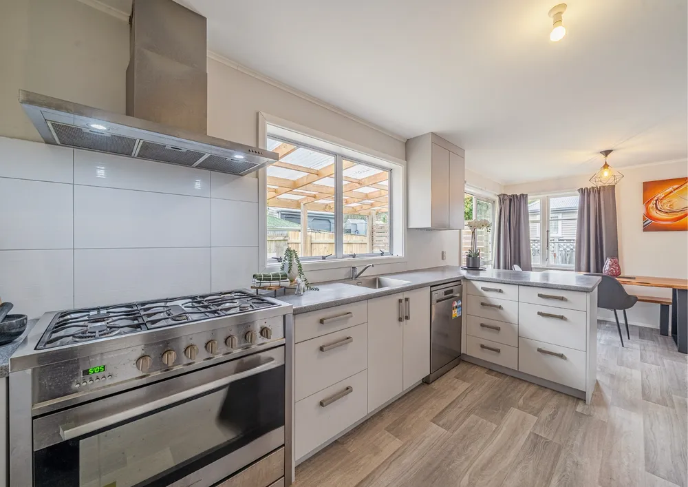 Photos of 95 Hine Road
