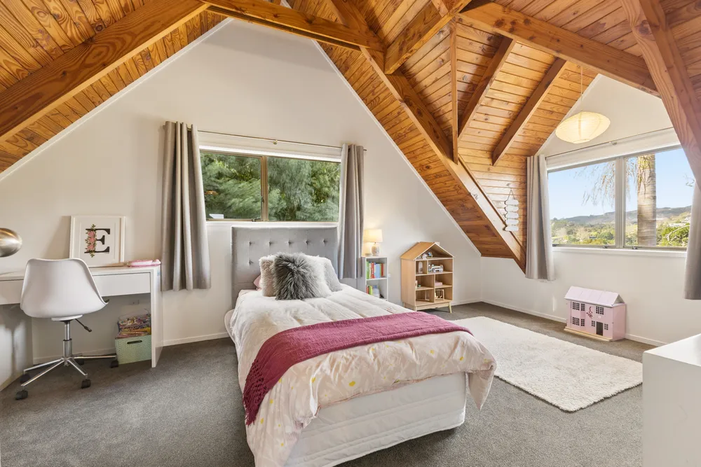 Photos of 8 Redmount Place