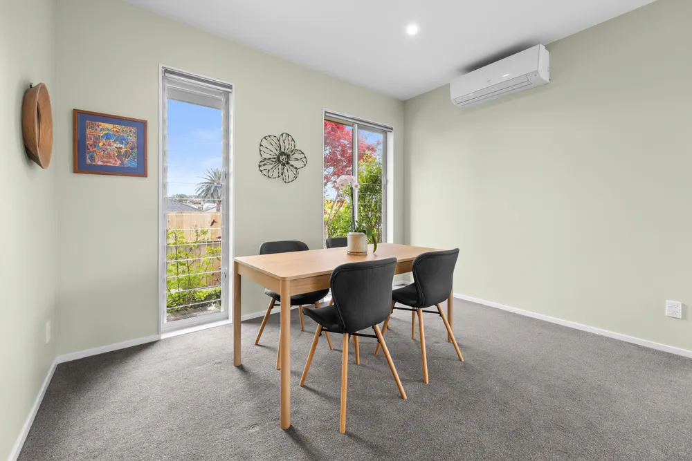 Photos of 172A Moore Street