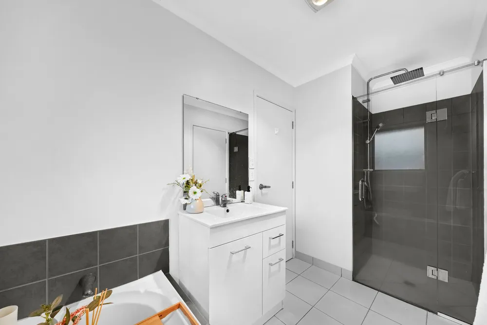 Photos of 20A McCracken Road
