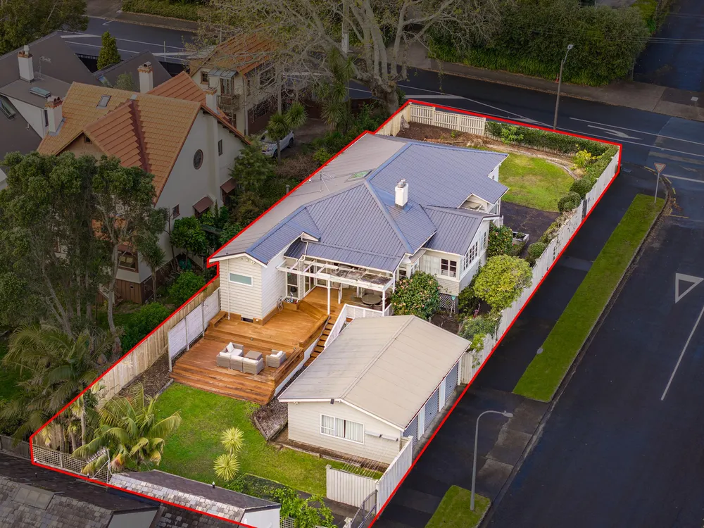 Photos of 1A Burwood Crescent