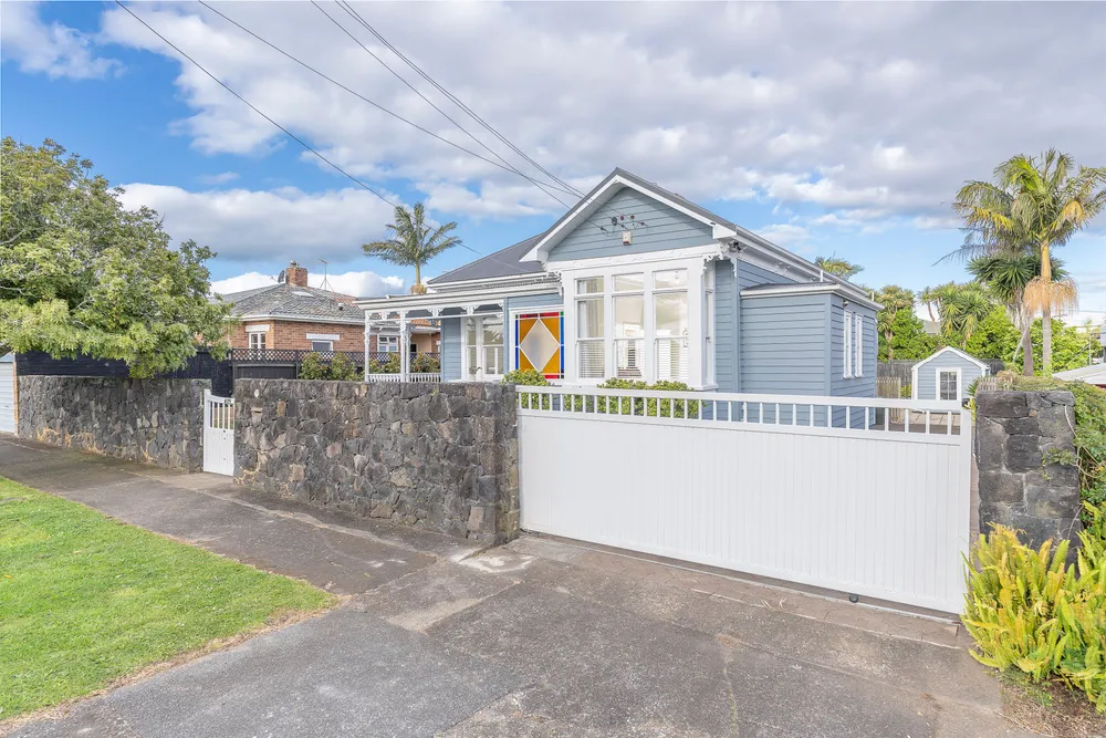 Photos of 7 Goring Road