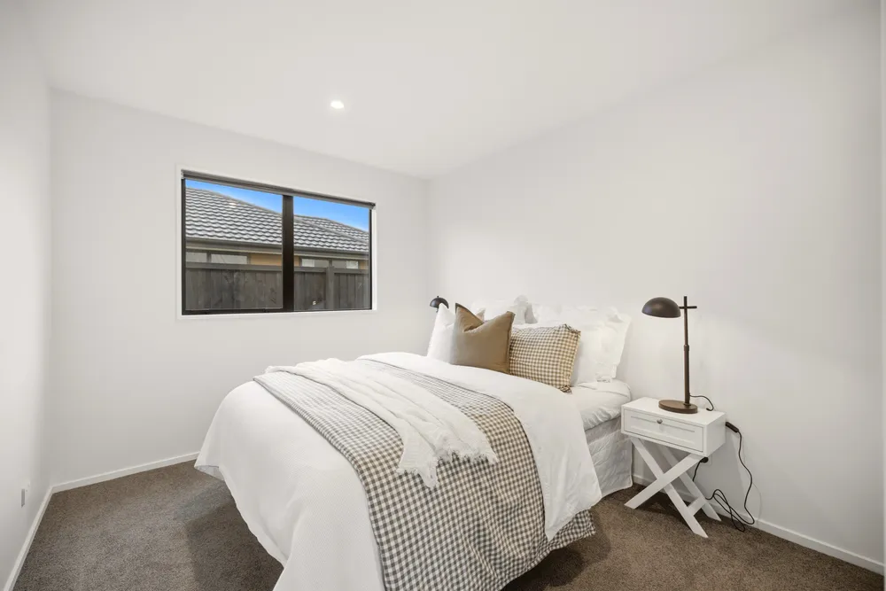 Photos of 94 Sarabande Avenue