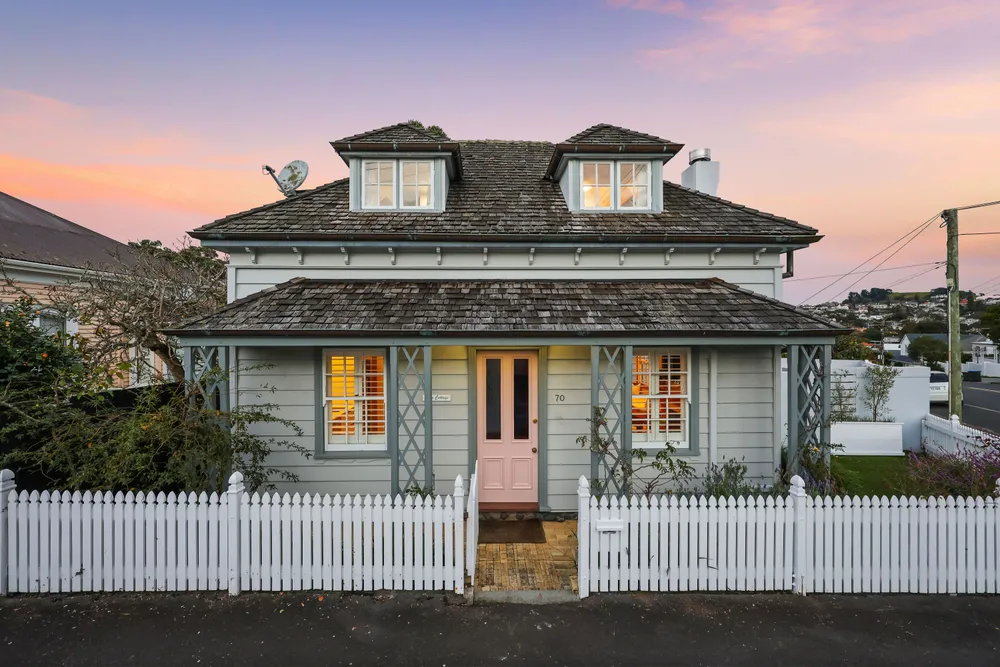 Photos of 70 Brighton Road