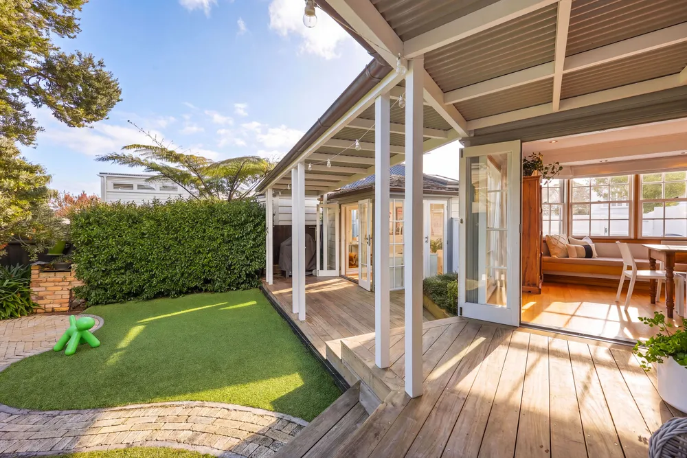 Photos of 70 Brighton Road