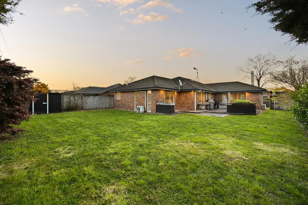 Photos of 51 Wiltshire Drive
