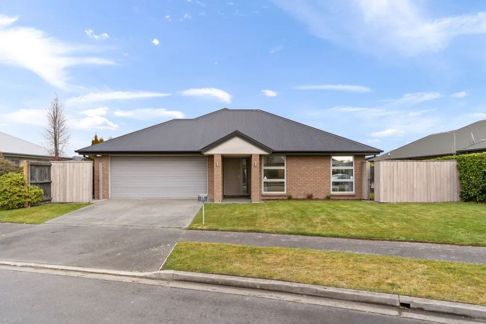 Photos of 15 Graycliffe Street