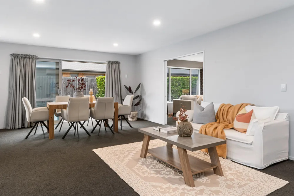 Photos of 15 Graycliffe Street