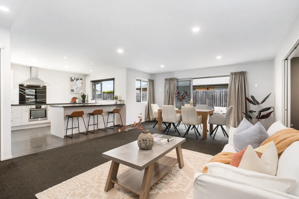 Photos of 15 Graycliffe Street