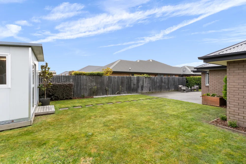 Photos of 15 Graycliffe Street