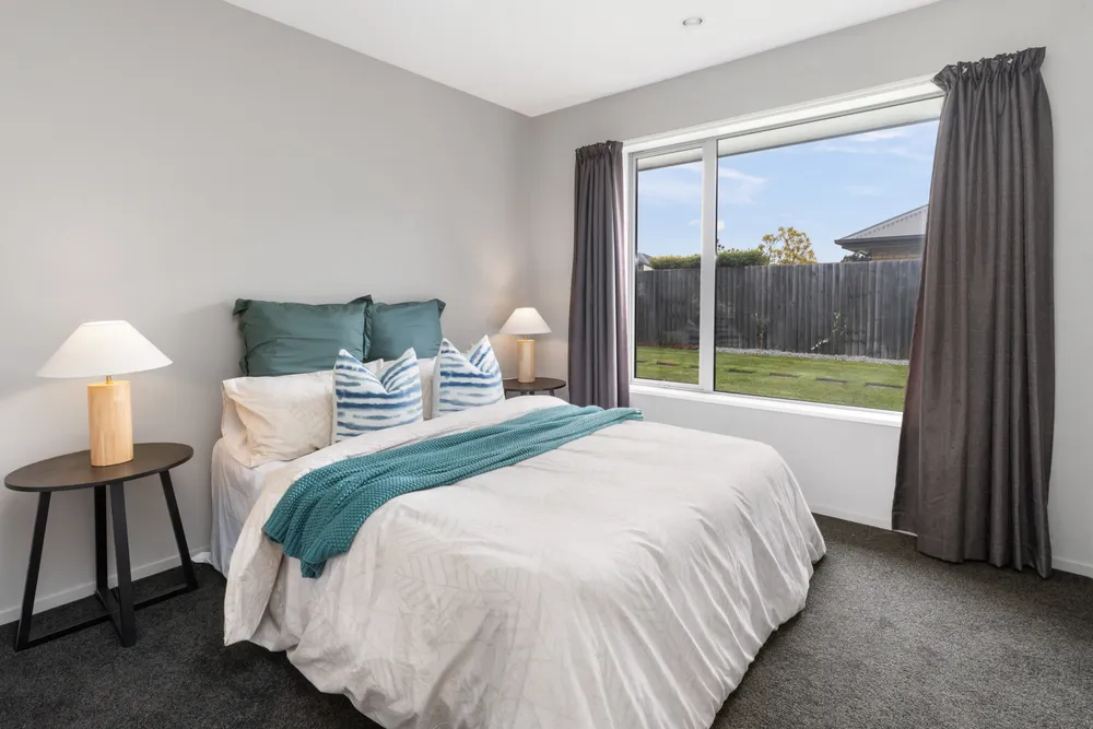 Photos of 15 Graycliffe Street