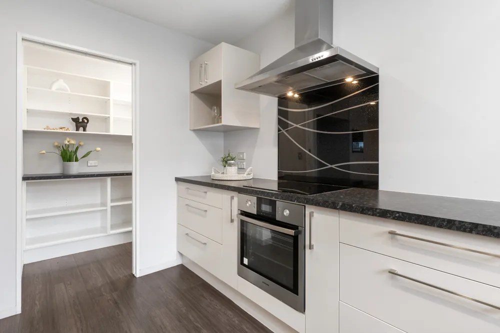 Photos of 15 Graycliffe Street