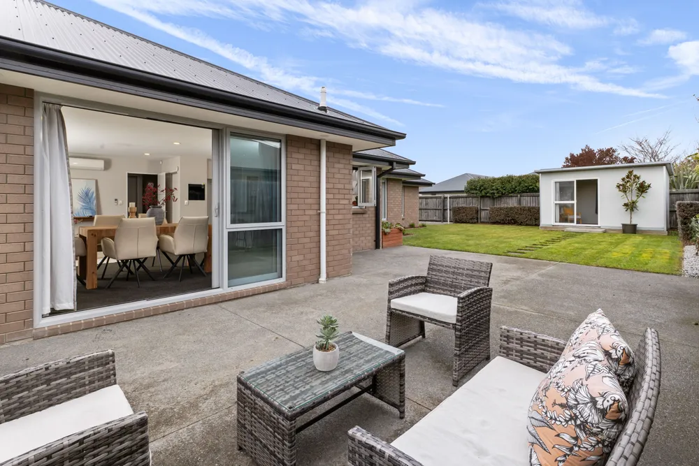 Photos of 15 Graycliffe Street