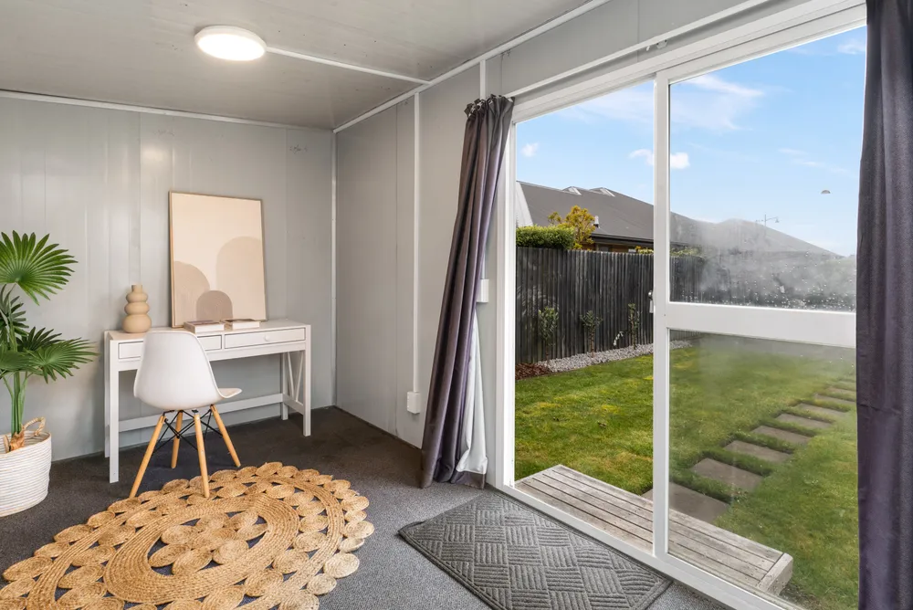 Photos of 15 Graycliffe Street
