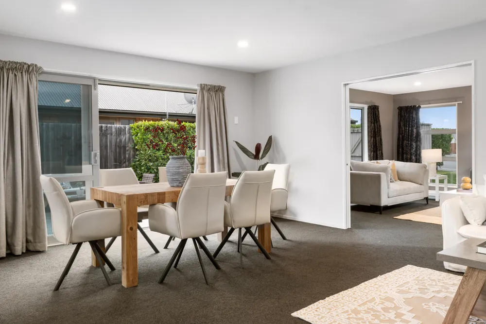 Photos of 15 Graycliffe Street