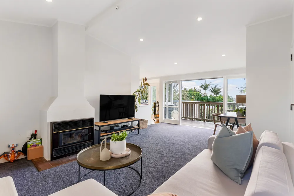 Photos of 112A Coates Avenue