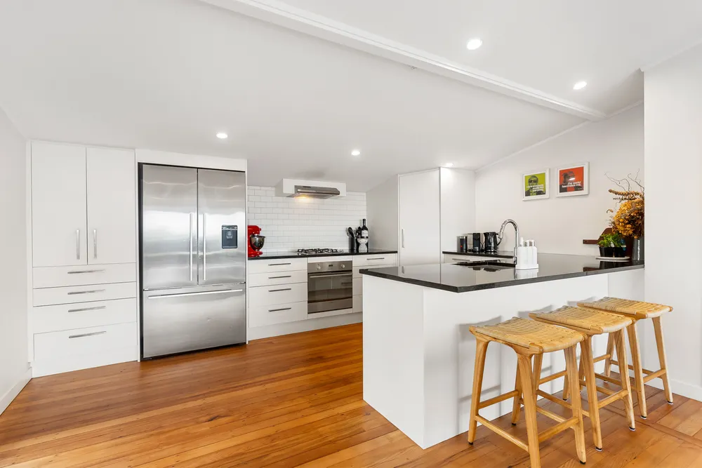 Photos of 112A Coates Avenue