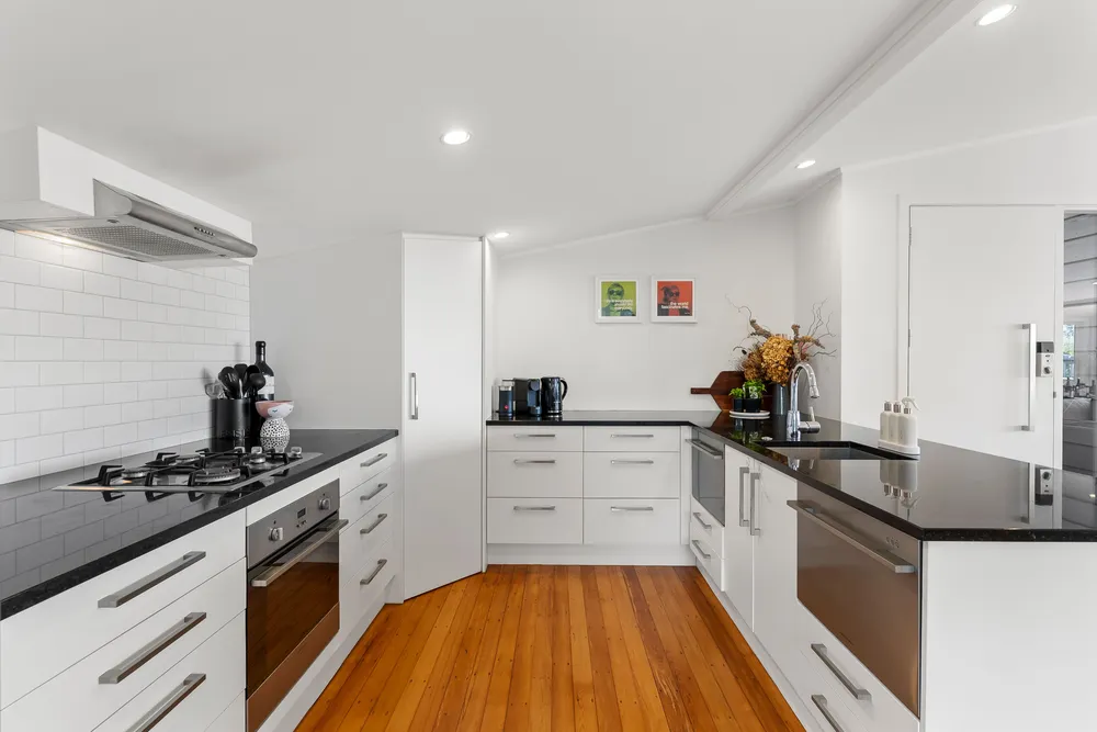 Photos of 112A Coates Avenue