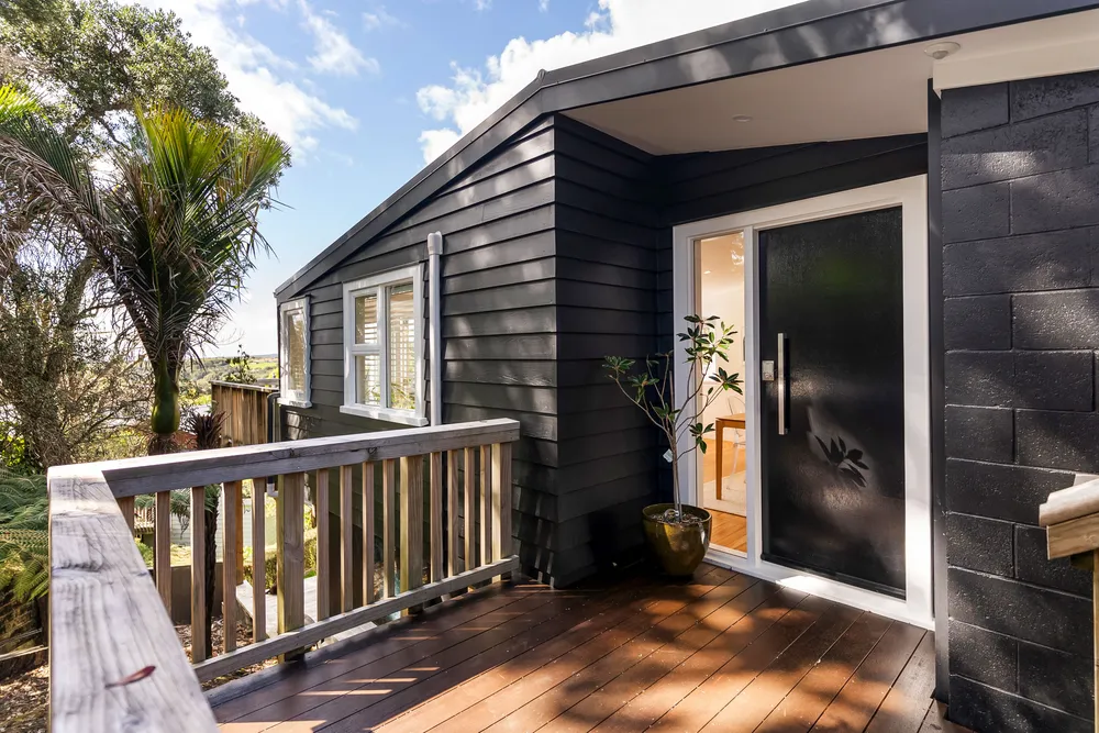Photos of 112A Coates Avenue