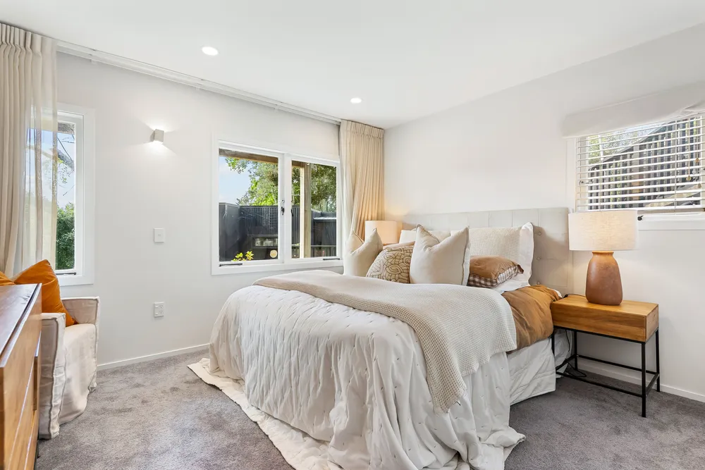 Photos of 112A Coates Avenue