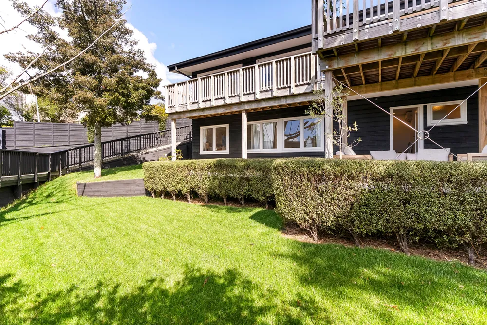 Photos of 112A Coates Avenue