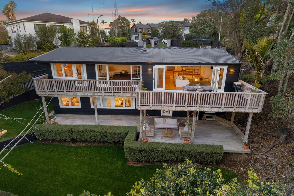 Photos of 112A Coates Avenue