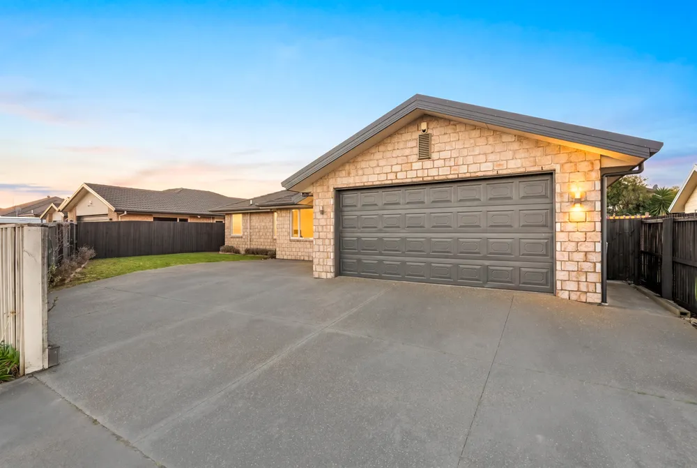 Photos of 17 Cunneen Place