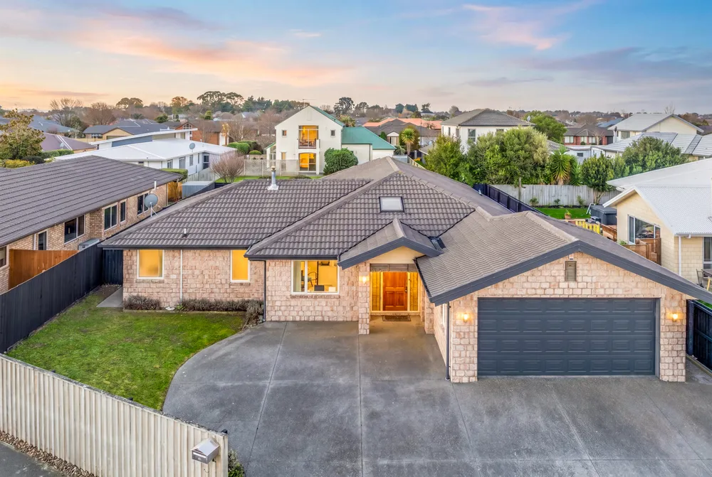 Photos of 17 Cunneen Place