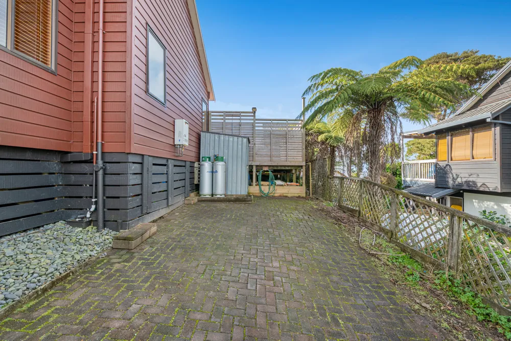 Photos of 1/117 Sunset Road