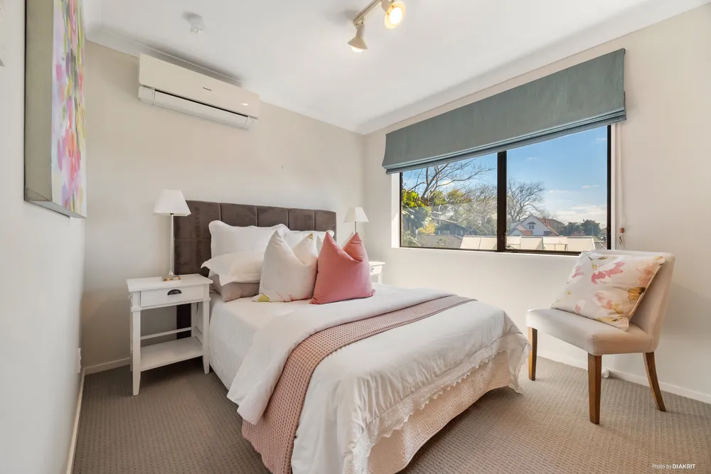 Photos of 11 Eastridge Court