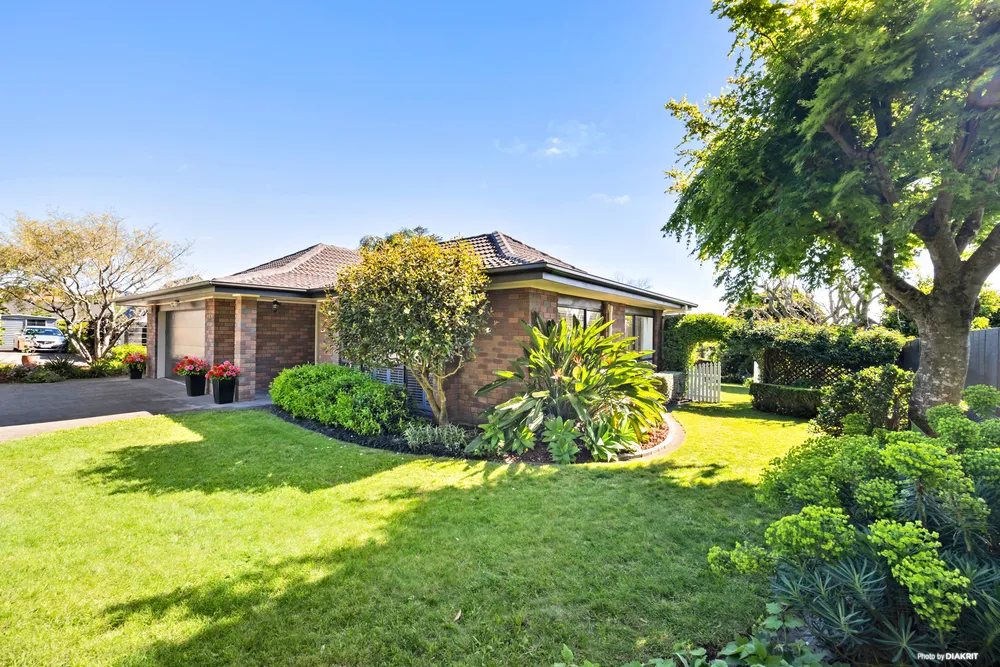 Photos of 11 Eastridge Court