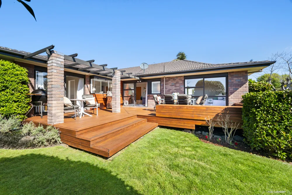 Photos of 11 Eastridge Court