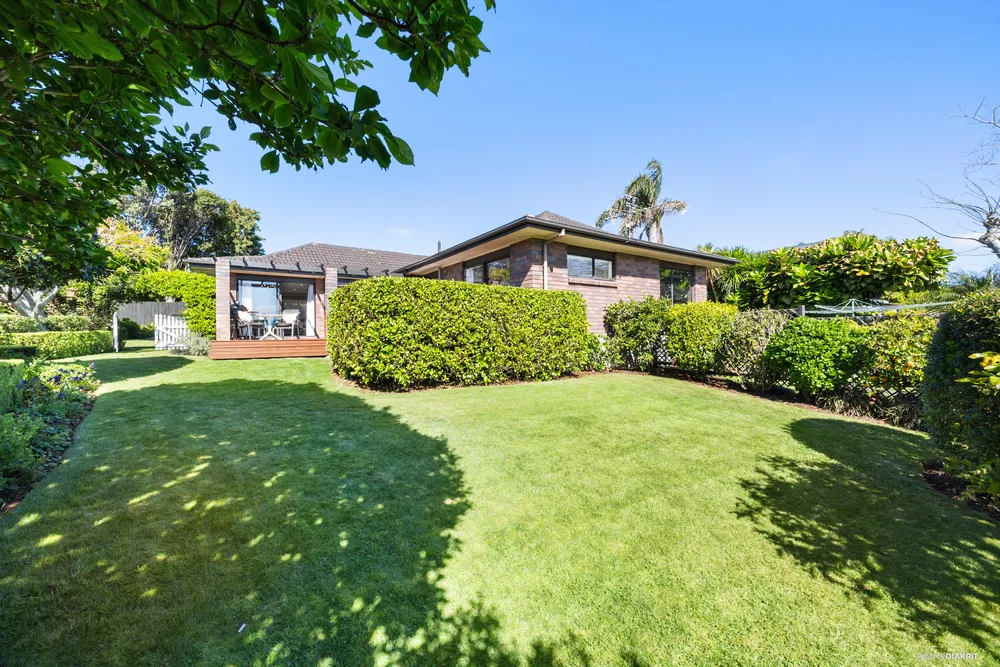Photos of 11 Eastridge Court