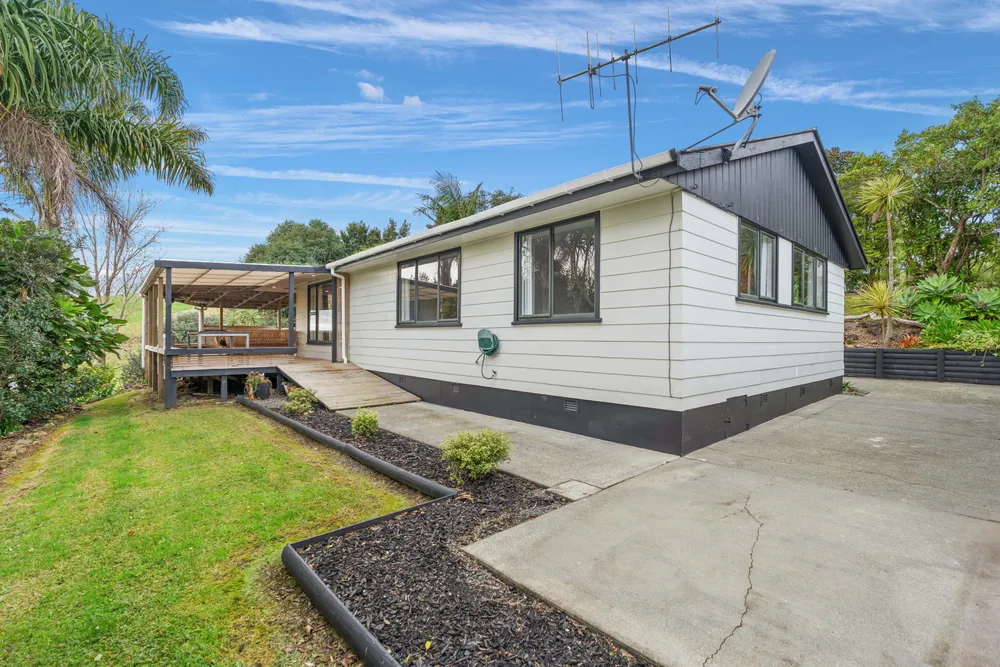 Photos of 323 McBeth Road